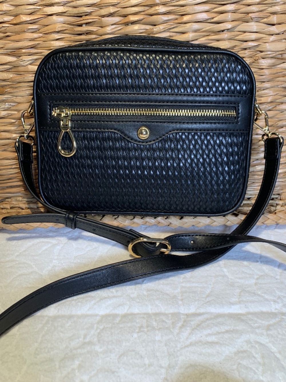 Anna & Ava cute black handbag NWOT